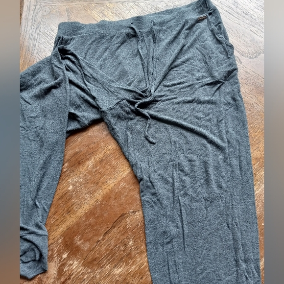 Super Light and Comfy Gray Tahari Joggers!!! - Picture 6 of 9